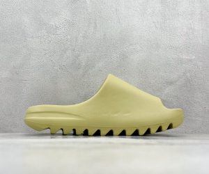 Yeezy slippers